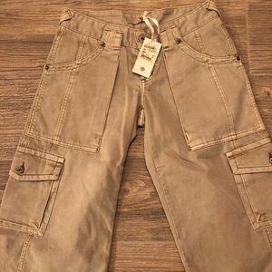NWT-  Joie Cropped Khaki Pants